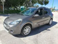 Usado Renault Clio 100 CV (73 kW) 2010 Gris / plata Familiar
