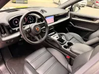 Usado Porsche Cayenne 470 CV (345 kW) 2024 Gris / plata SUV