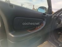 Usado Chrysler Sebring 140 CV (102 kW) 2001 Marrón Berlina