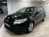 Usado Ford Focus ST-Line 125 CV (91 kW) 2012 Negro Familiar