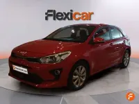 Usado Kia Rio 84 CV (61 kW) 2022 Burdeos Utilitario