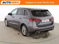 Usado Mercedes B180 Progressive 116 CV (85 kW) 2019 Gris Monovolumen