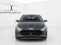 Usado Hyundai i20 100 CV (73 kW) 2023 Gris / plata Utilitario
