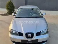 Usado Seat Ibiza 100 CV (73 kW) 2004 Gris / plata Utilitario