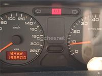 Usado Peugeot 306 Style 90 CV (66 kW) 1998 Granate Berlina
