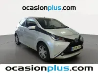 Usado Toyota Aygo X-play 69 CV (50 kW) 2018 Gris Utilitario