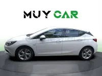 Usado Opel Astra Dynamic 136 CV (100 kW) 2018 Blanco Berlina