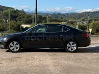Usado Skoda Superb Ambition 150 CV (110 kW) 2017 Negro Berlina