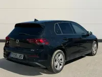 Usado VW Golf VIII Life 110 CV (80 kW) 2022 Negro Utilitario