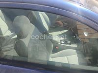 Usado Mercedes C200 163 CV (119 kW) 2002 Azul Berlina