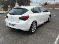 Usado Opel Astra Sport 125 CV (91 kW) 2012 Blanco Berlina