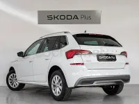 Usado Skoda Kamiq Ambition 110 CV (80 kW) 2021 Blanco SUV