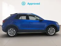 Usado VW T-Roc Life 110 CV (80 kW) 2024 Azul SUV