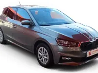 Usado Skoda Fabia Selection 80 CV (58 kW) 2024 Gris Utilitario