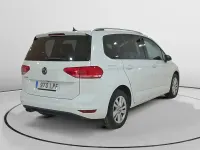 Usado VW Touran Advance 150 CV (110 kW) 2021 Blanco Monovolumen