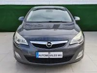 Usado Opel Astra Sport 110 CV (80 kW) 2010 Gris / plata Berlina