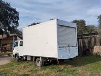 usado Nissan Cabstar doble cabina Caja cerrada