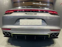 Usado Porsche Panamera 4S Diesel 422 CV (310 kW) 2017 Gris / plata Utilitario