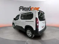 Usado Peugeot Rifter Allure 131 CV (96 kW) 2024 Blanco Monovolumen