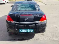 Usado Opel Astra Cabriolet Enjoy 139 CV (102 kW) 2006 Negro Descapotable