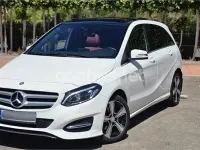 Usado Mercedes B200 136 CV (100 kW) 2018 Blanco Utilitario