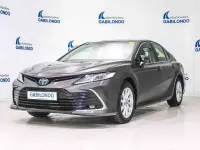 Käytetty Toyota Camry Advance 218 HP (160 kW) 2021 Ruskea Sedan