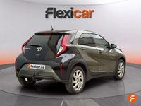 Usado Toyota Aygo Play 72 CV (52 kW) 2022 Gris