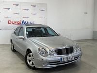 Usado Mercedes E320 Avantgarde 204 CV (150 kW) 2003 Gris / plata Berlina