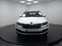 Usado Skoda Karoq Ambition 150 CV (110 kW) 2021 Blanco SUV