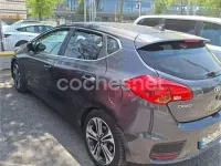 Usado Kia Ceed 120 CV (88 kW) 2017 Gris / plata Utilitario