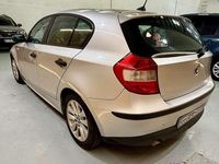 Usado BMW 116 114 CV (83 kW) 2005 Gris Utilitario