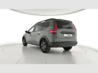 Usado Dacia Jogger Expression 100 CV (73 kW) 2025 Verde Monovolumen