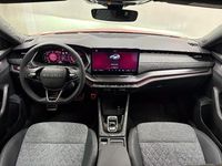 Usado Skoda Octavia SportLine 150 CV (110 kW) 2025 Azul Berlina