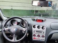 Usado Alfa Romeo 156 Distinctive 115 CV (84 kW) 2004 Rojo Berlina