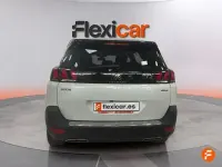 Usado Peugeot 5008 Allure 130 CV (95 kW) 2020 Blanco SUV