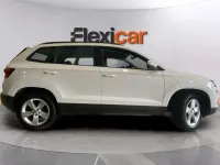 Usado Skoda Karoq Style 150 CV (110 kW) 2020 Blanco SUV