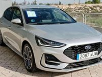 Usado Ford Focus ST-Line X 125 CV (91 kW) 2023 Gris Utilitario