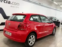 Usado VW Polo 75 CV (55 kW) 2011 Rojo Utilitario