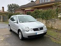 Usado VW Polo Advance 75 CV (55 kW) 2005 Gris / plata Utilitario