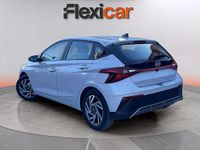 Usado Hyundai i20 84 CV (61 kW) 2024 Gris Utilitario
