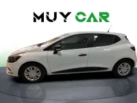 Usado Renault Clio Zen 90 CV (66 kW) 2018 Blanco Familiar