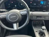 Używany Hyundai Kona Blackline 120 KM (88 kW) 2024 Niebieski SUV