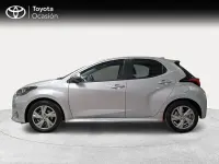 Usado Toyota Yaris Active 116 CV (85 kW) 2025 Gris / plata Utilitario
