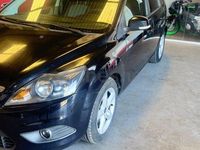 Usado Ford Focus Trend 90 CV (66 kW) 2010 Negro Berlina