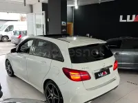 Usado Mercedes B220 AMG line 177 CV (130 kW) 2014 Blanco Utilitario