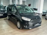 Usado Ford Tourneo Courier Trend 100 CV (73 kW) 2016 Negro Monovolumen