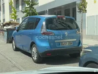 Usado Renault Scénic III 95 CV (69 kW) 2016 Azul Monovolumen