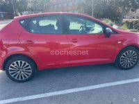Usado Seat Ibiza Style 95 CV (69 kW) 2015 Rojo Berlina