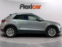 Usado VW T-Roc Life 150 CV (110 kW) 2023 Gris SUV