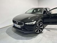 Usado Volvo V60 CC Core 197 CV (144 kW) 2023 Negro Familiar